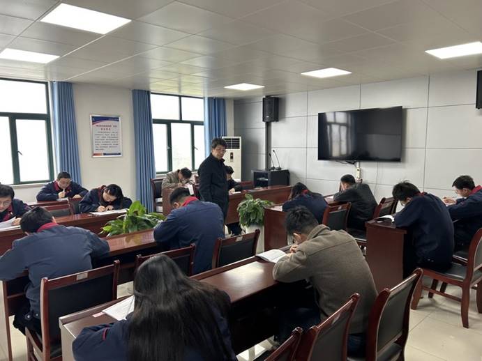 建材公司、檢測公司聯(lián)合開展管理人員業(yè)務提升考試